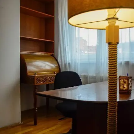 Grandad's Art Haven: Mountain View Flat Skopje